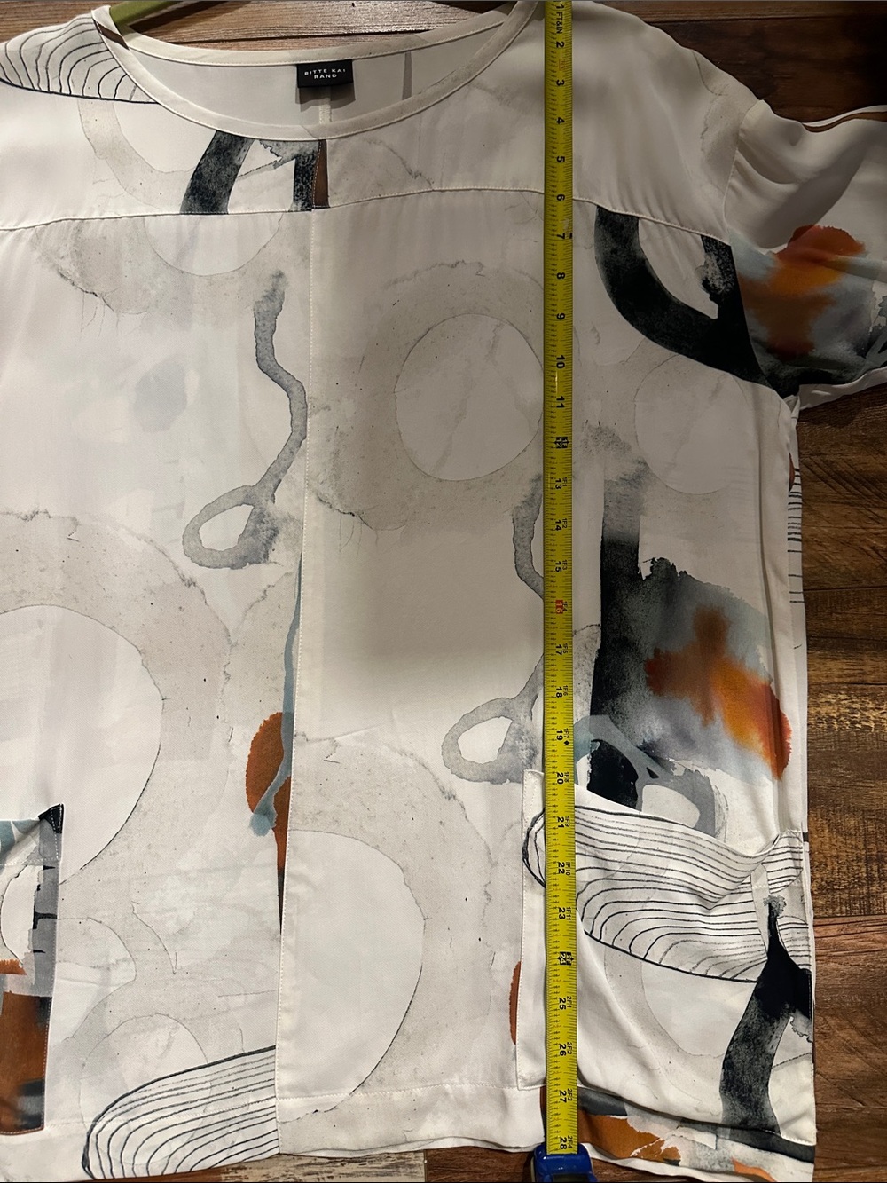 Abstract Print Cream Long-Sleeve Blouse - Picture 6 of 6
